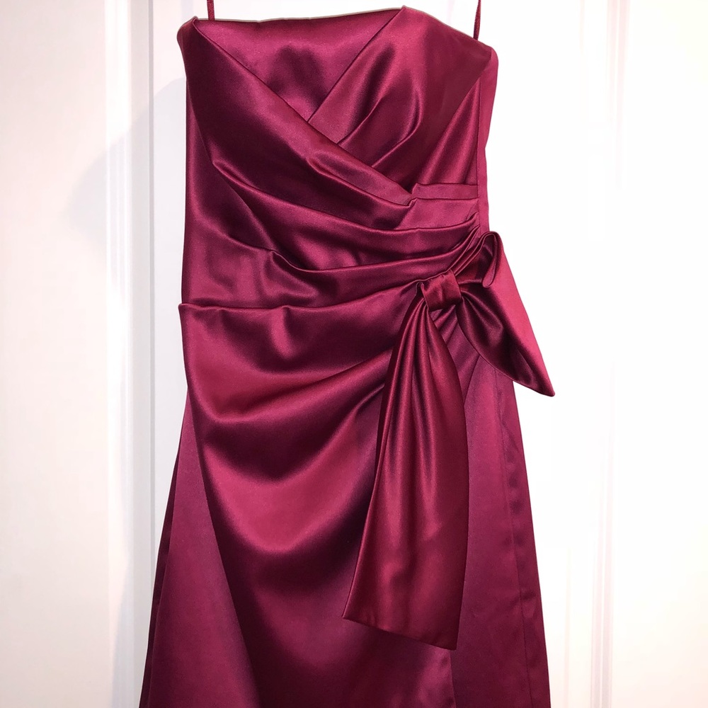 📌: WHITE HOUSE BLACK MARKET COCKTAIL